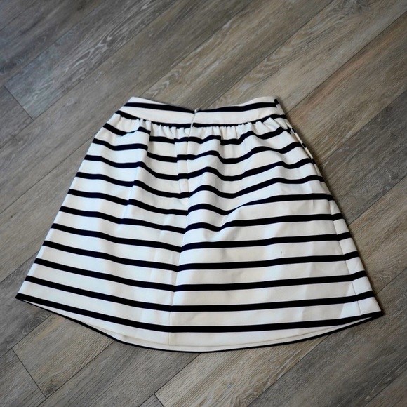 Zara TRF Striped Skirt with Pockets - Picture 2 of 2